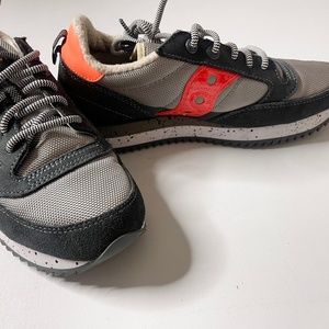 Saucony  Mens 6 orange and gray hiking/active sneakers